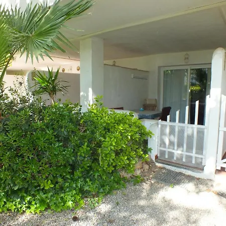 Apartment En Planta Baja Con Piscina Comunitaria En Roses, Cerca De Playas Y Actividades - Es-204-47 Roses