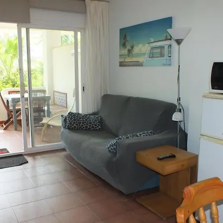 En Planta Baja Con Piscina Comunitaria En Roses, Cerca De Playas Y Actividades - Es-204-47 Apartment