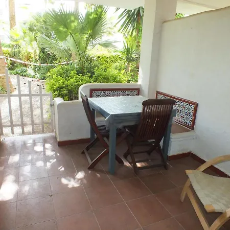 En Planta Baja Con Piscina Comunitaria En Roses, Cerca De Playas Y Actividades - Es-204-47 Roses